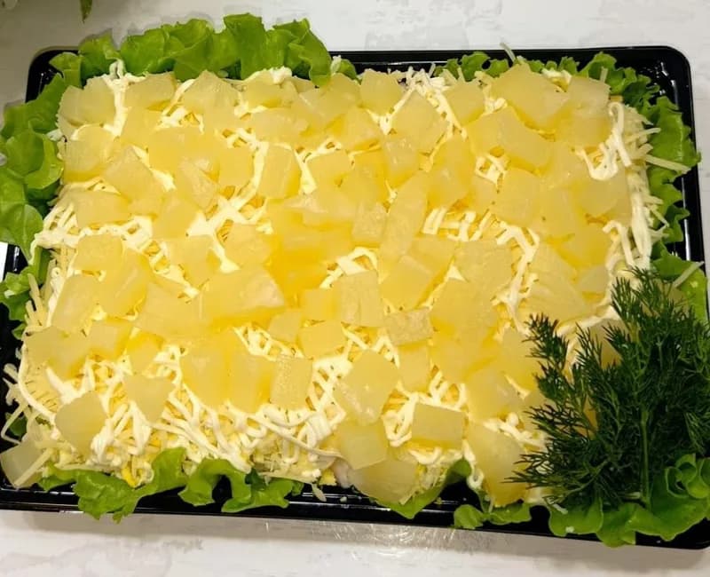 Салат «Ананасовый»
